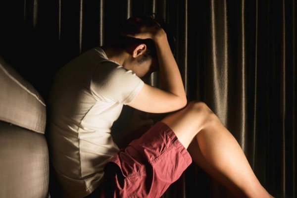 স্ত্রীর দেওয়া মলমে স্বামীর পুরুষাংঙ্গ বিকল হওয়া থেকে অল্পের জন্য রক্ষা পেল