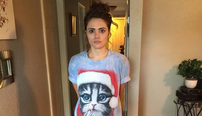 শারিরিক সম্পর্ক গড়তে গিয়ে হয়রানির শিকার হলেন শিক্ষিকা