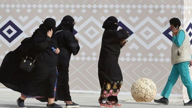 কেন সৌদি নারীরা পশ্চিমা দেশগুলোতে পালিয়ে যান