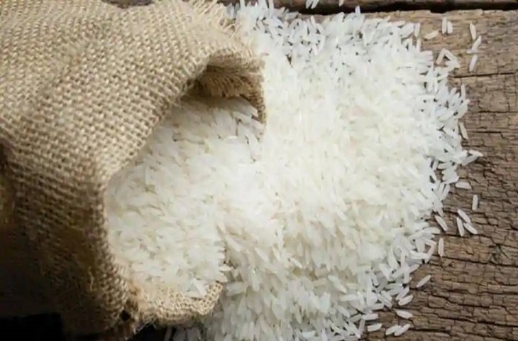 প্লাষ্টিকের চালে বাজার সয়লাব