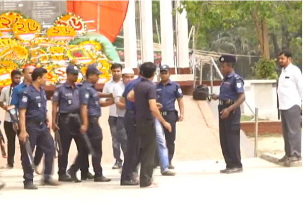 কুষ্টিয়া কালেক্টরেট চত্বর থেকে বিএনপির ১১ নেতা-কর্মী আটক