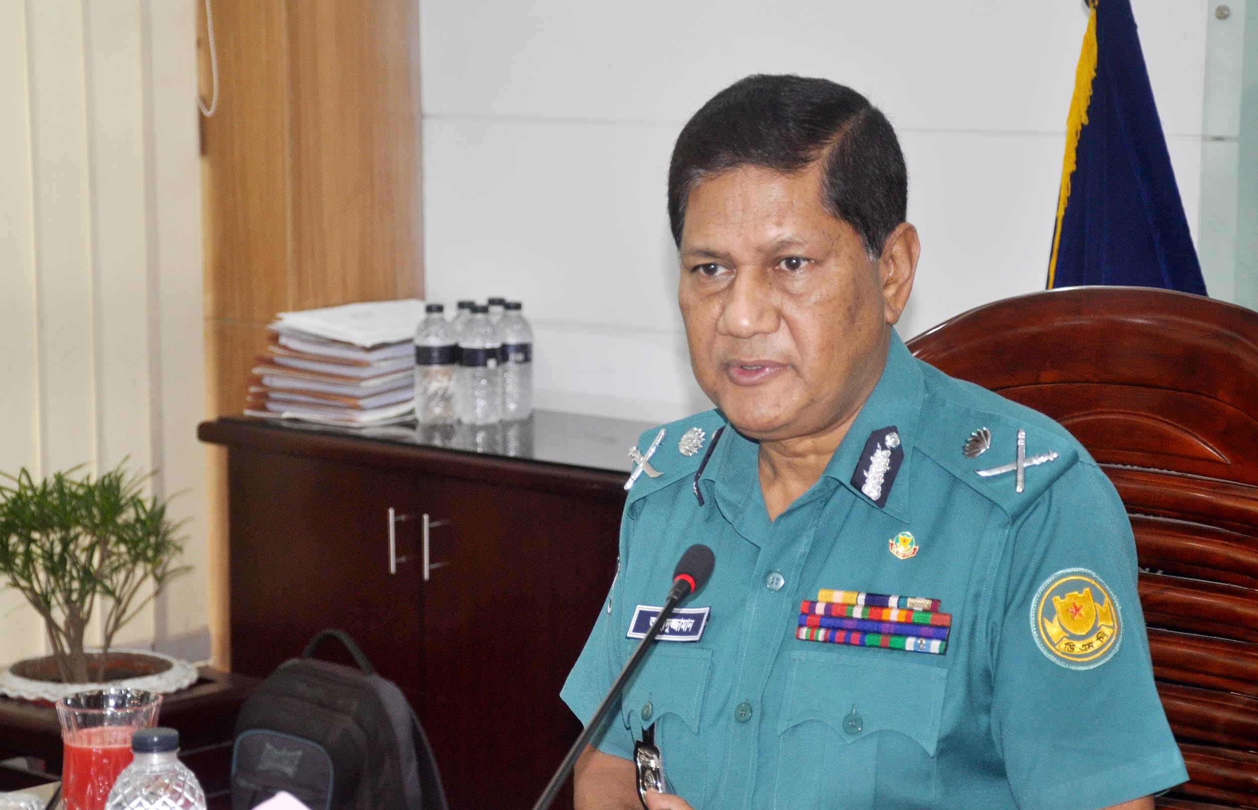 ট্রাফিক আইন না মানলে সাধারন যাত্রীদের বিরুদ্ধে কঠোর ব্যবস্থা: ডিএমপি কমিশনার