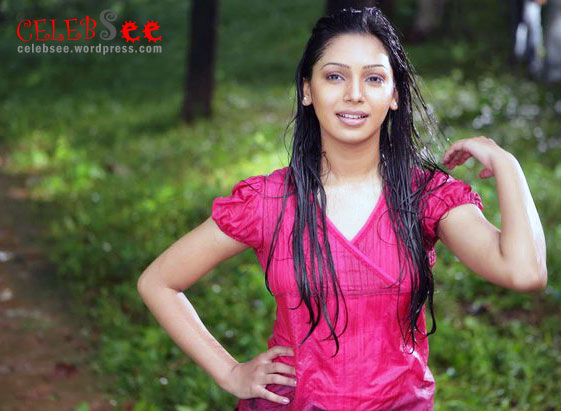 জনভীষণ চাপাবাজ অভিনেত্রী প্রভা কি কারনে