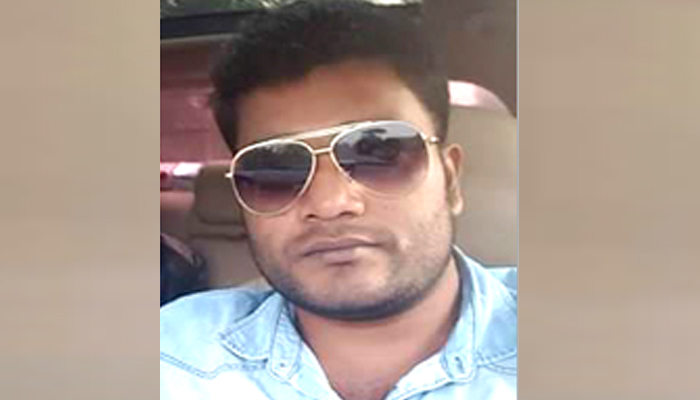 ইয়াবা সহ গ্যাং লিডার নাটোরের একটি রেস্তোরা থেকে গ্রেফতার