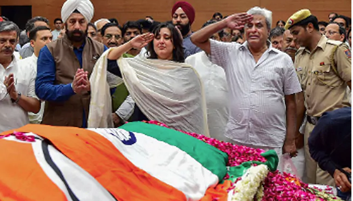 শ্রদ্ধা আর ভালবাসায় শেষ কৃত্য ভারতের সাবেক পররাষ্ট্রমন্ত্রী সুষমা স্বরাজের