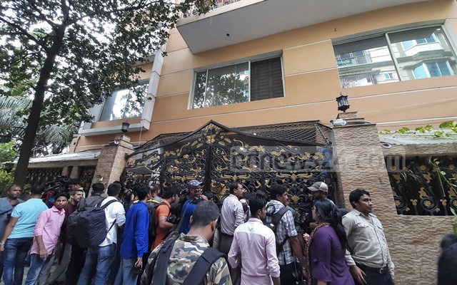 বিপুল পরিমান নগদ অর্থ মদ ও আগ্নেয়াস্ত্র সহ জিকে শামীম গ্রেফতার