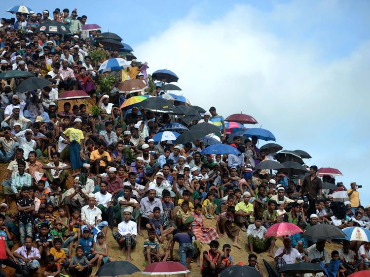 গোপনে সহায়তার অভিযোগে দুই এনজিওকে নিষেধাজ্ঞা কক্সবাজার রহিঙ্গা শিবিরে