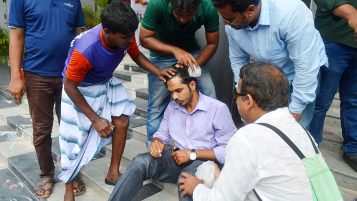 রাজশাহীতে সাংবাদিক হত্যা চেষ্টার অভিযোগ স্থানীয় এমপিকে দোষারোপ থানায় মামলা