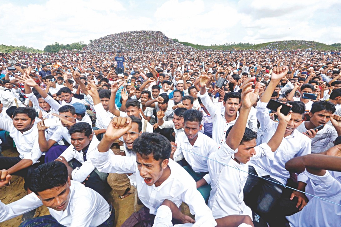 জরুরি নির্দেশনা বিটিআরসির, রহিঙ্গাদের মোবাইল নেটওয়ার্ক বন্ধ