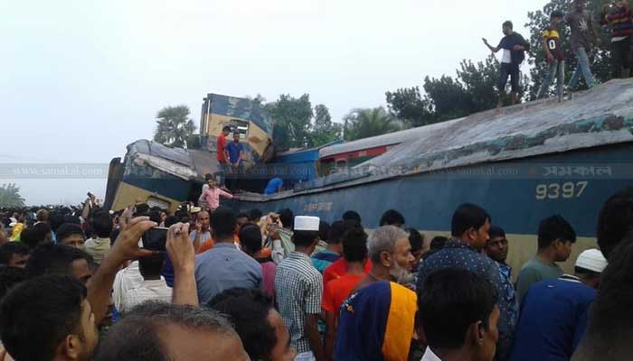 ঢাকা সিলেট ও চট্টগ্রামের সাথে রেল যোগাযোগ বন্ধ ১১ টা নাগাদ স্বাভাবিক হতে পারে