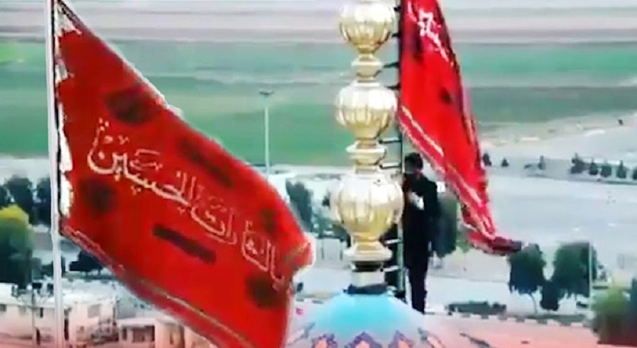 ইরানে মসজিদের চুড়ায় যুদ্ধপতাকা ইঙ্গিত প্রতিশোধের