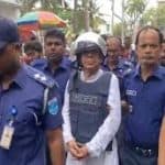 নারায়ণগঞ্জ আদালতের প্রবেশমুখে আইনজীবীদের মারধরের শিকার হয়েছেন সাবেক আইনমন্ত্রী আনিসুল হক