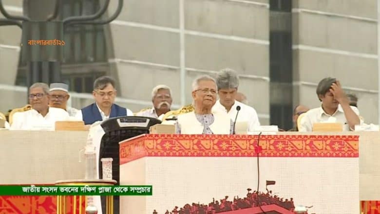 বৃষ্টির কারনে দেরি জুলাই সনদ স্বাক্ষর অনুষ্ঠান জাতীয় সংগিতের মাধ্যমে শুরু হয় বিকেলে