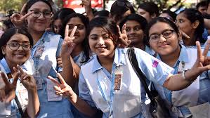 এইচএসসি ও সমমানের পরীক্ষার ফল প্রকাশ গড় পাস ৫৩.৮৩