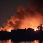 রাজধানীর মহাখালীর কড়াইল বস্তিতে আগুন পুড়ে চাই প্রায় ১.৫ হাজার ঘর