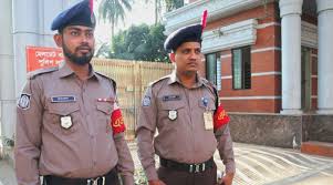 নতুন পোশাকে বাংলাদেশ পুলিশ